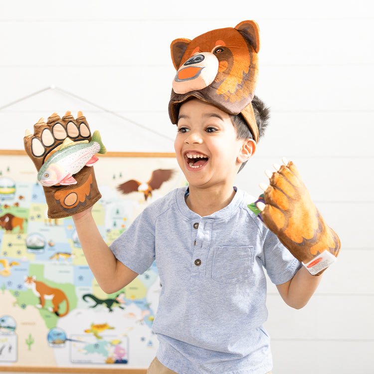 Child with Yellowstone Grizzly Bear Games Play Set