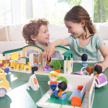 Melissa & Doug 6 Ways to Use Play to Make Back to School Drop Off Easier children playing