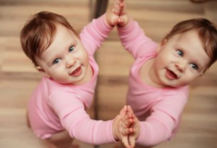 Melissa & Doug Why Babies Love Mirror Toys blog post