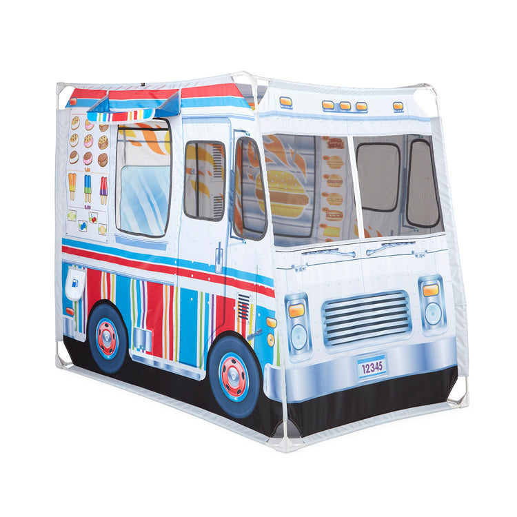 The loose pieces of The Melissa & Doug Food Truck Play Tent
