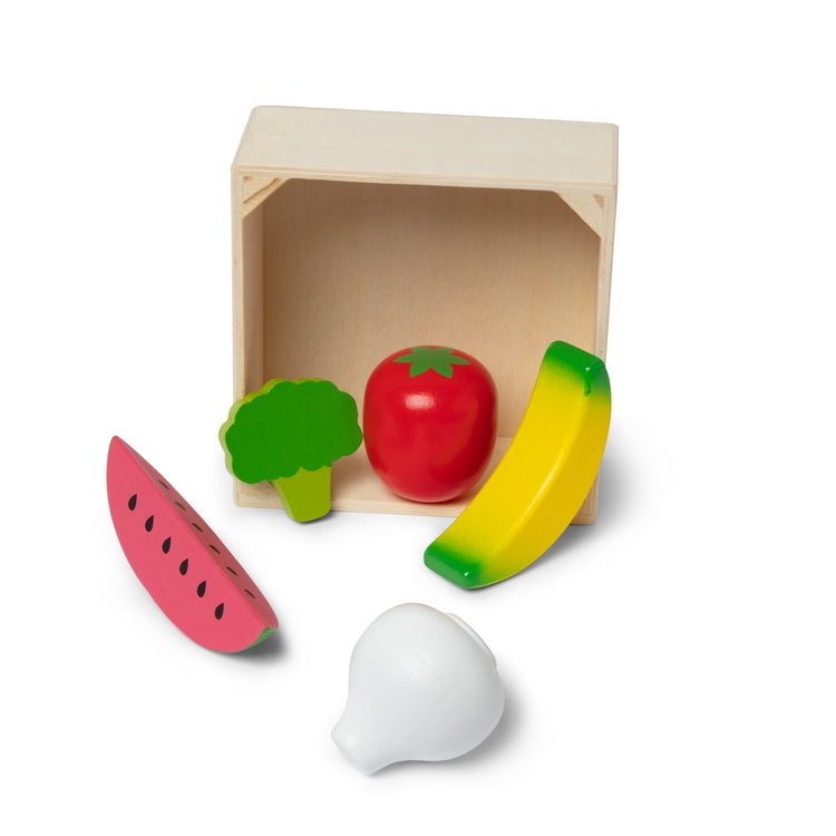 The loose pieces of The Melissa & Doug Wooden Food Groups Play Food Set – Produce
