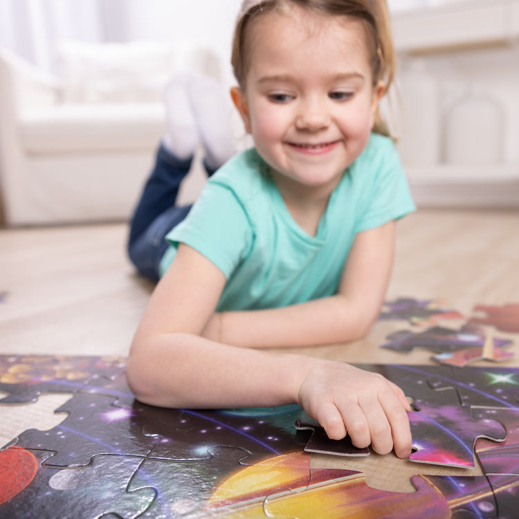 Hape - Puzzle système solaire en bois 100 pièces LED Hape - Puzzle système solaire en bois 100 pièces LED
