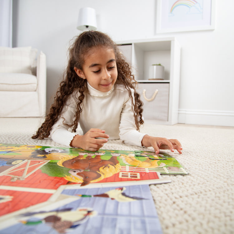 Busy Barn Shaped Floor Puzzle - 32 Pieces