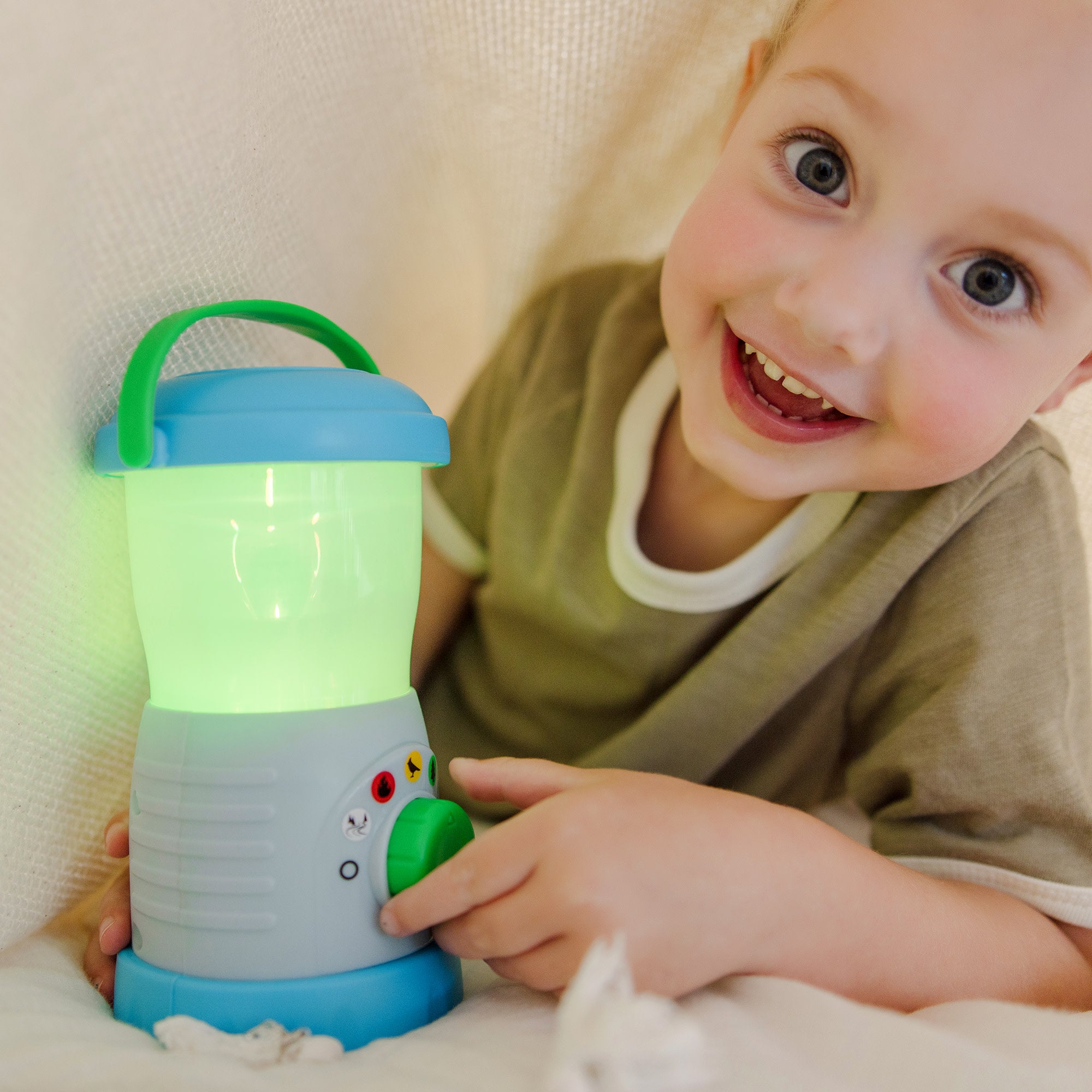 Let's Explore Light & Sound Lantern Play SetMelissa & Doug