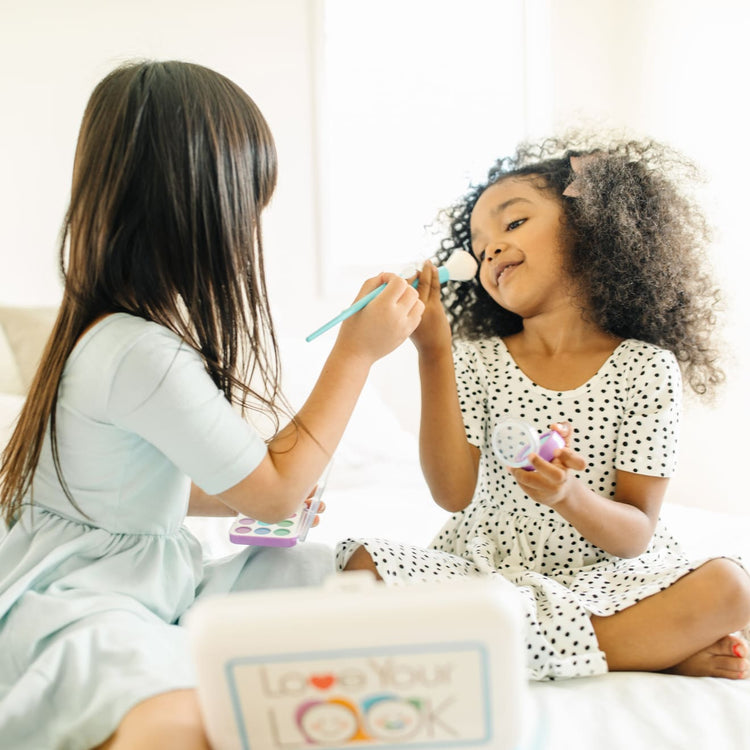 LOVE YOUR LOOK Makeup Kit Play Set Melissa Doug