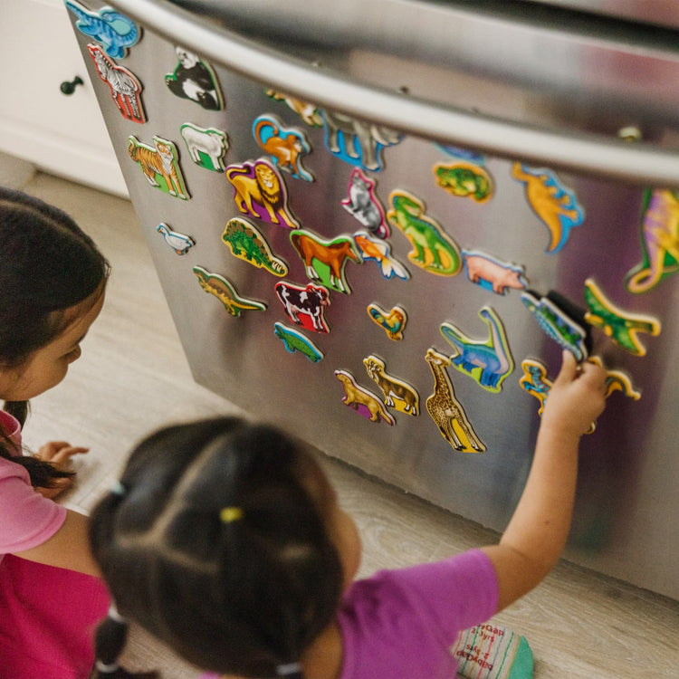 Melissa & Doug Dinosaur Jigsaw Puzzles in a Box Melissa & Doug Dinosaur Jigsaw Puzzles in a Box