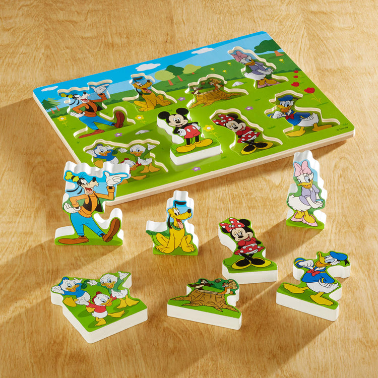 the Melissa & Doug Disney Mickey Mouse Clubhouse Wooden Chunky Puzzle (8 pcs)